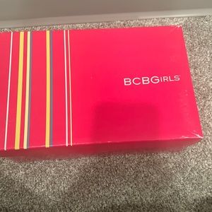 2 1/2”, Sandal. Dress up or down, nice for Spring or Summer